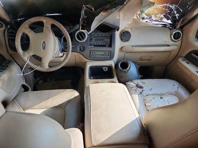 Продажа на аукционе авто 2005 Ford Expedition, vin: 1FMPU185X5LB00083, номер лота: 57780316