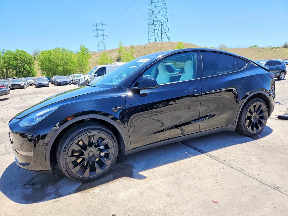2021 Tesla Model Y მანქანა იყიდება აუქციონზე, vin: 5YJYGAEE3MF152175, აუქციონის ნომერი: 57610506