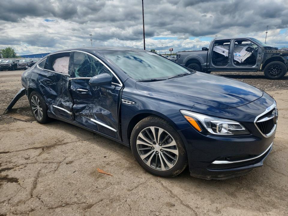 57684886 :رقم المزاد ، 1G4ZP5SS0HU177808 vin ، 2017 Buick Lacrosse مزاد بيع