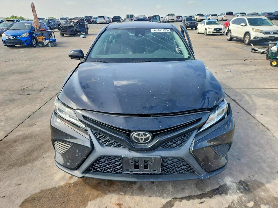 85447985 :رقم المزاد ، 4T1B11HK9KU192978 vin ، 2019 Toyota Camry مزاد بيع