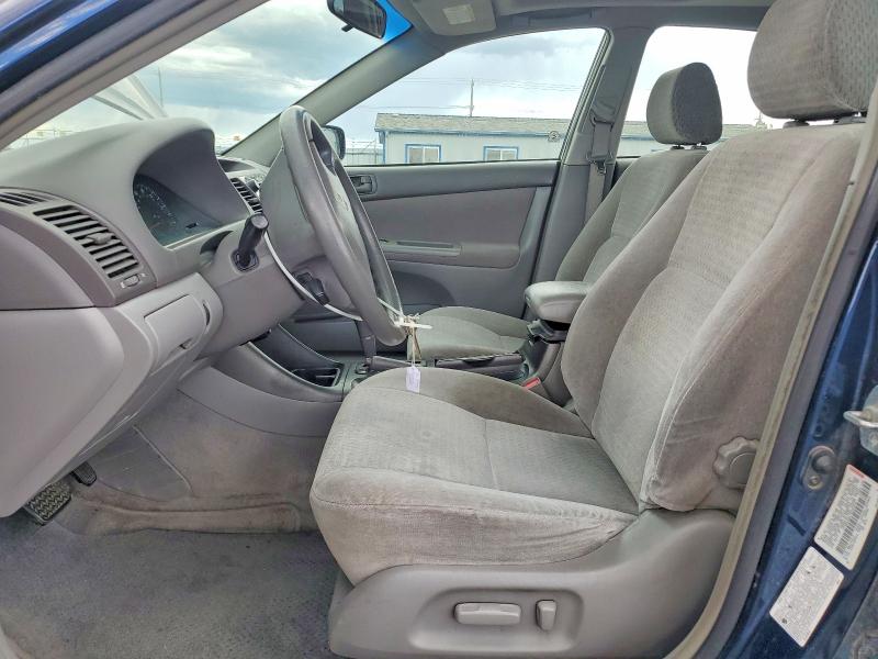 57347806 :رقم المزاد ، JTDBE32K720003457 vin ، 2002 Toyota Camry مزاد بيع