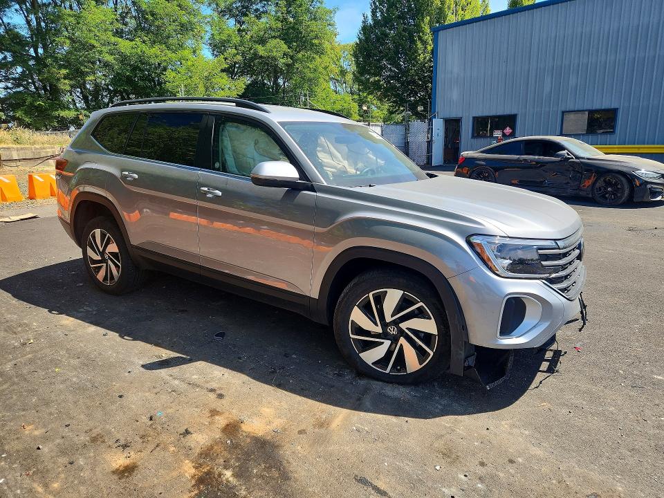 58184126 :رقم المزاد ، 1V2HR2CA2SC572616 vin ، 2025 Volkswagen Atlas مزاد بيع