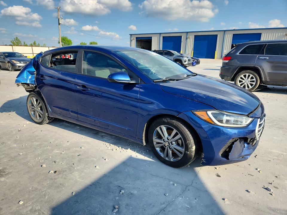 2017 Hyundai Elantra მანქანა იყიდება აუქციონზე, vin: 5NPD84LF0HH168933, აუქციონის ნომერი: 57743136