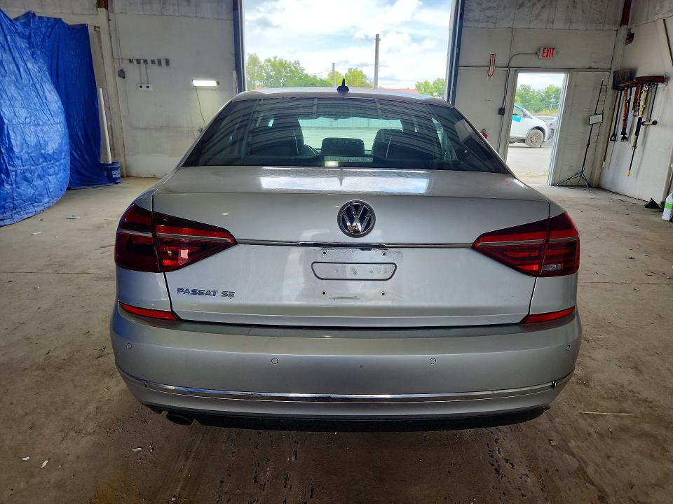 Продаж на аукціоні авто 2018 Volkswagen Passat, vin: 1VWBA7A33JC044501, номер лоту: 58070306