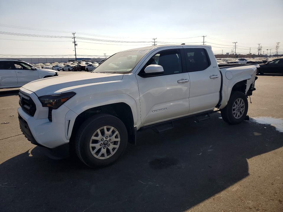 2025 Toyota Tacoma მანქანა იყიდება აუქციონზე, vin: 3TMLB5JN6SM123929, აუქციონის ნომერი: 58269916