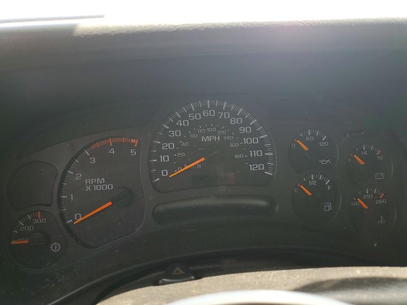 Продажа на аукционе авто 2004 Chevrolet Silverado, vin: 1GCHK232X4F191158, номер лота: 64670536