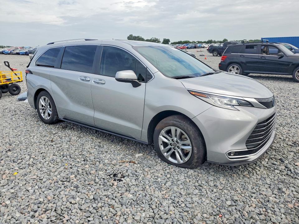 Auction sale of the 2023 Toyota Sienna, vin: 5TDZSKFCXPS107109, lot number: 55515956