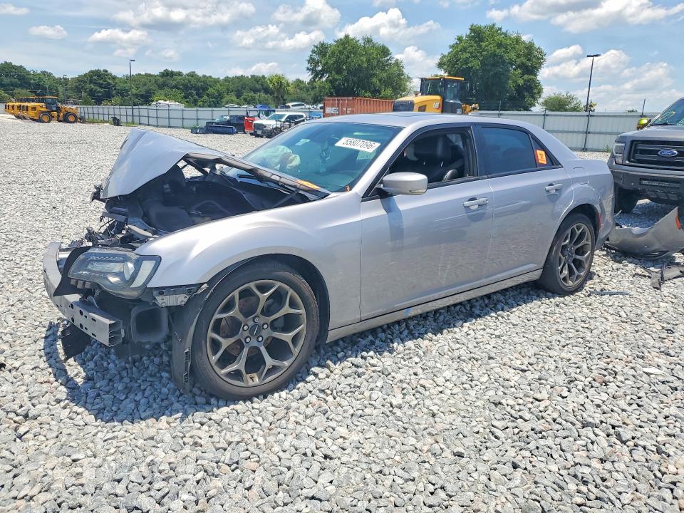 Auction sale of the 2015 Chrysler 300, vin: 2C3CCABG7FH875962, lot number: 55807096