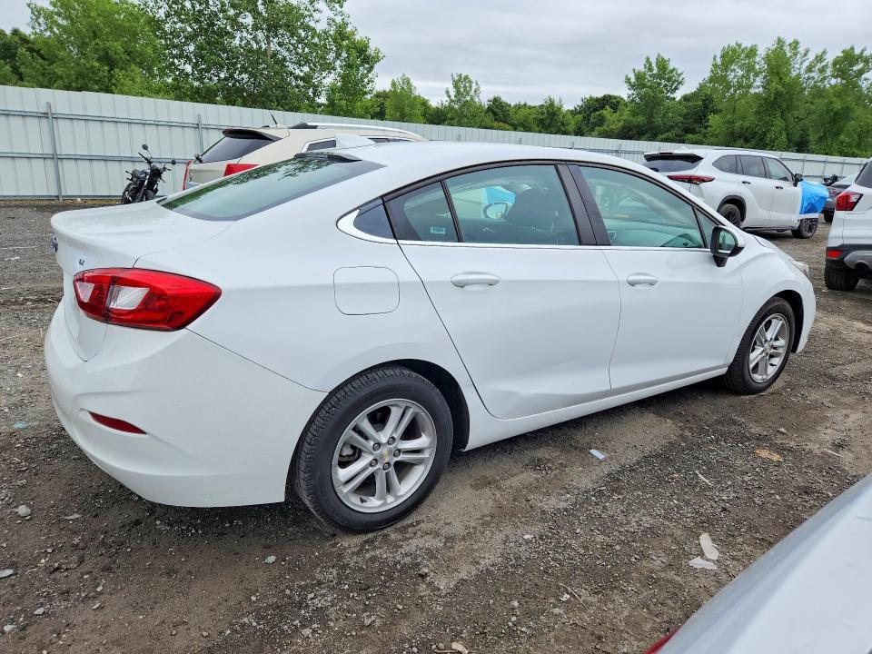 Продаж на аукціоні авто 2018 Chevrolet Cruze, vin: 1G1BE5SM2J7176136, номер лоту: 58710766