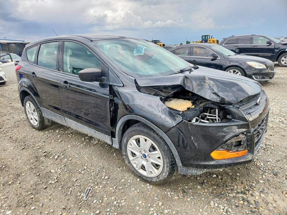 55764626 :رقم المزاد ، 1FMCU0F76FUB81026 vin ، 2015 Ford Escape مزاد بيع