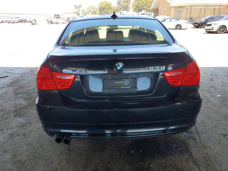 57627526 :رقم المزاد ، WBAPK53519A645466 vin ، 2009 Bmw 328 مزاد بيع