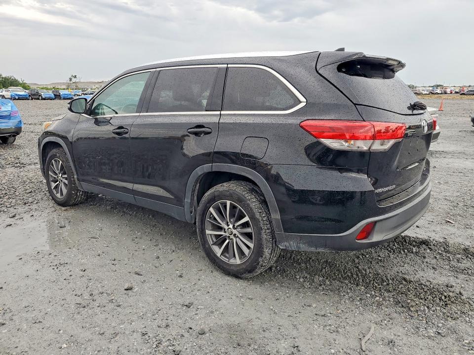 Продажа на аукционе авто 2019 Toyota Highlander, vin: 5TDKZRFH8KS573194, номер лота: 59219356
