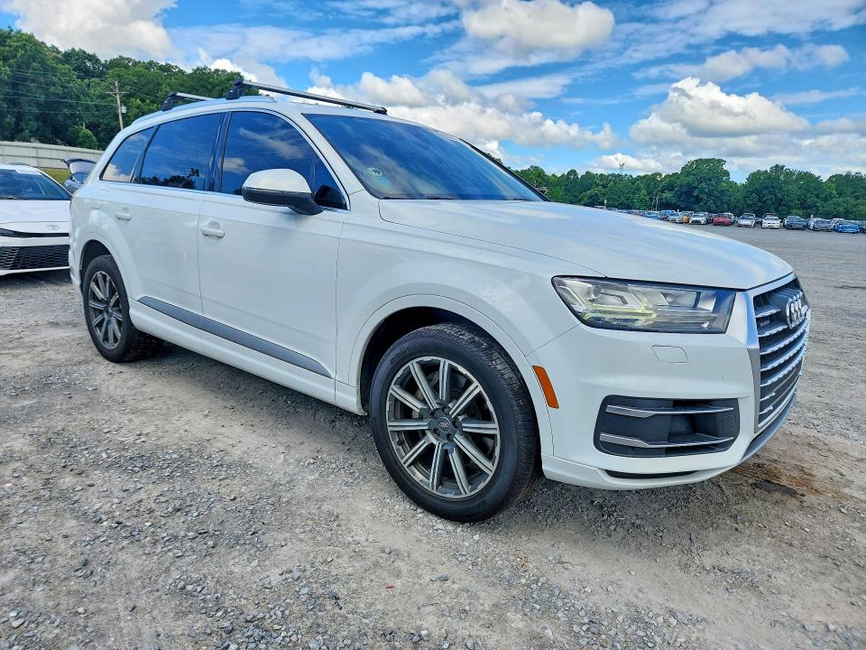 Продажа на аукционе авто 2017 Audi Q7, vin: WA1LAAF71HD023645, номер лота: 58353046
