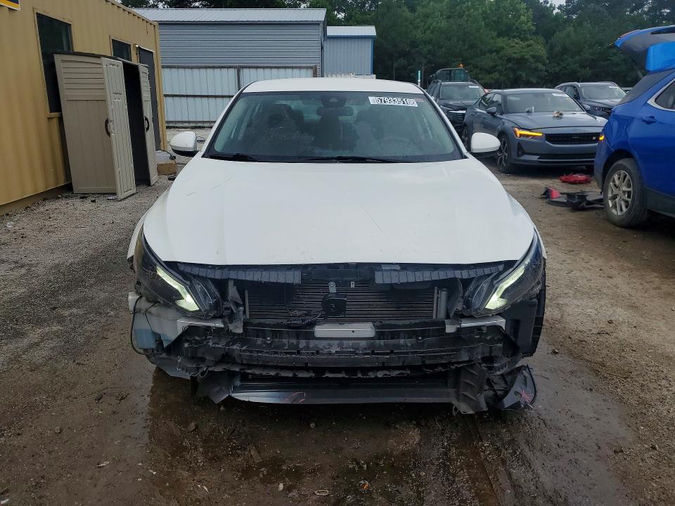 57933516 :رقم المزاد ، 1N4BL4BV6PN329403 vin ، 2023 Nissan Altima مزاد بيع