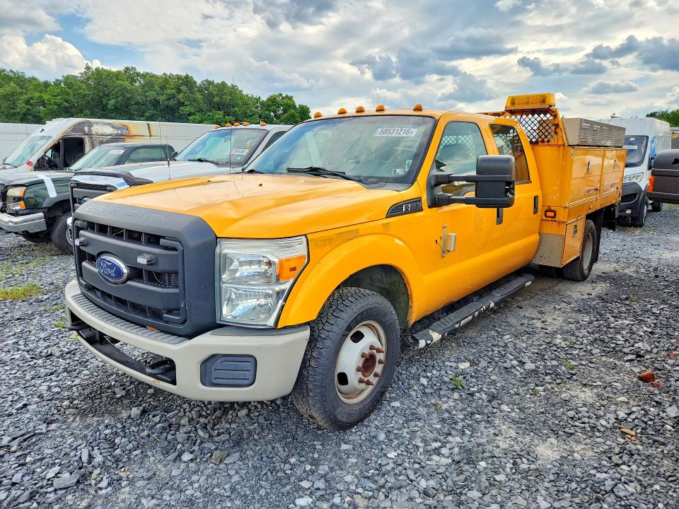58531216 :رقم المزاد ، 1FD8W3G63FEA42828 vin ، 2015 Ford F350 مزاد بيع