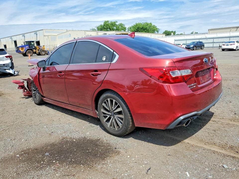 58581916 :رقم المزاد ، 4S3BNAC63J3004964 vin ، 2018 Subaru Legacy مزاد بيع