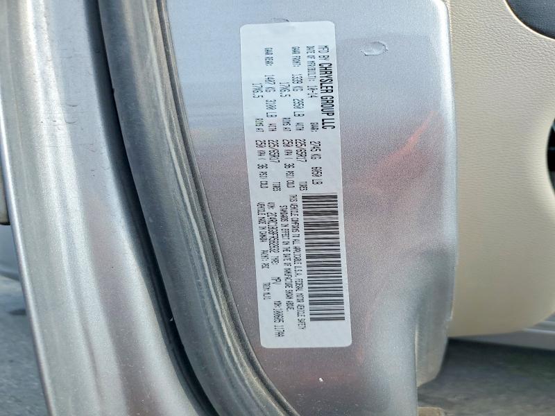 2015 Chrysler Town & Country მანქანა იყიდება აუქციონზე, vin: 2C4RC1BG8FR582832, აუქციონის ნომერი: 59645206