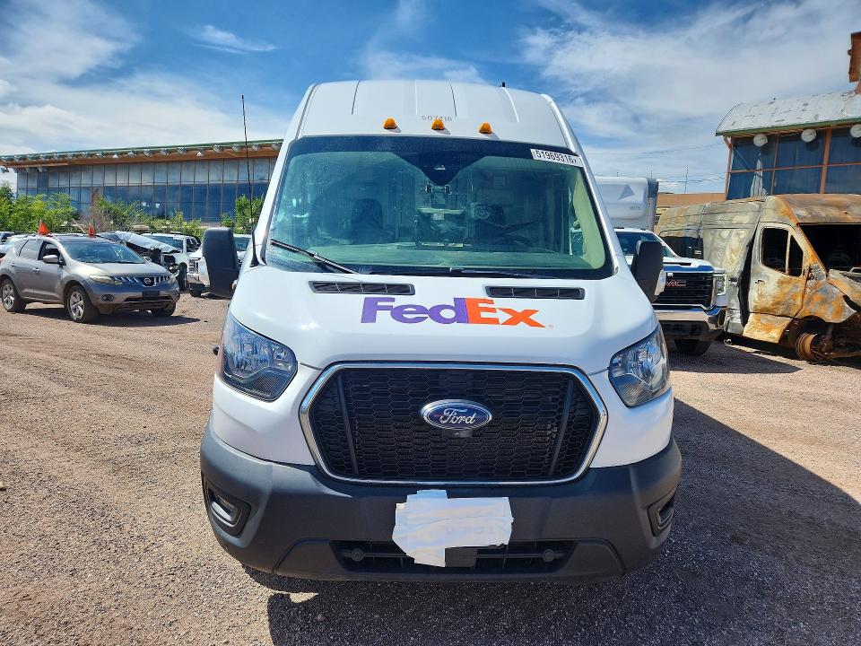 51969316 :رقم المزاد ، 1FTRU8UG1NKA66747 vin ، 2022 Ford Transit مزاد بيع