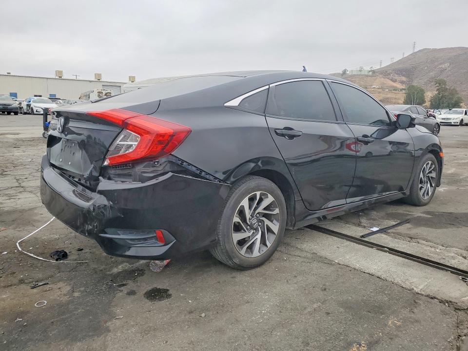 Продажа на аукционе авто 2016 Honda Civic, vin: 19XFC2F71GE221352, номер лота: 57886976
