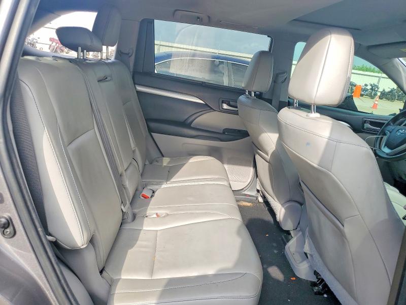 58304396 :رقم المزاد ، 5TDKZRFH3HS526048 vin ، 2017 Toyota Highlander مزاد بيع