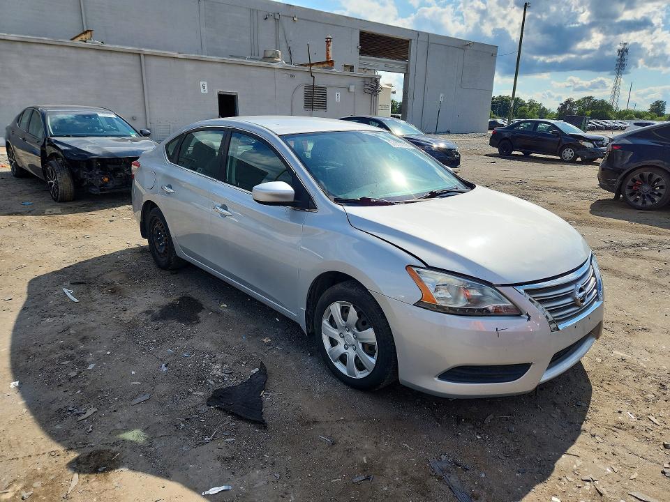 2014 Nissan Sentra მანქანა იყიდება აუქციონზე, vin: 3N1AB7APXEY240336, აუქციონის ნომერი: 57917776