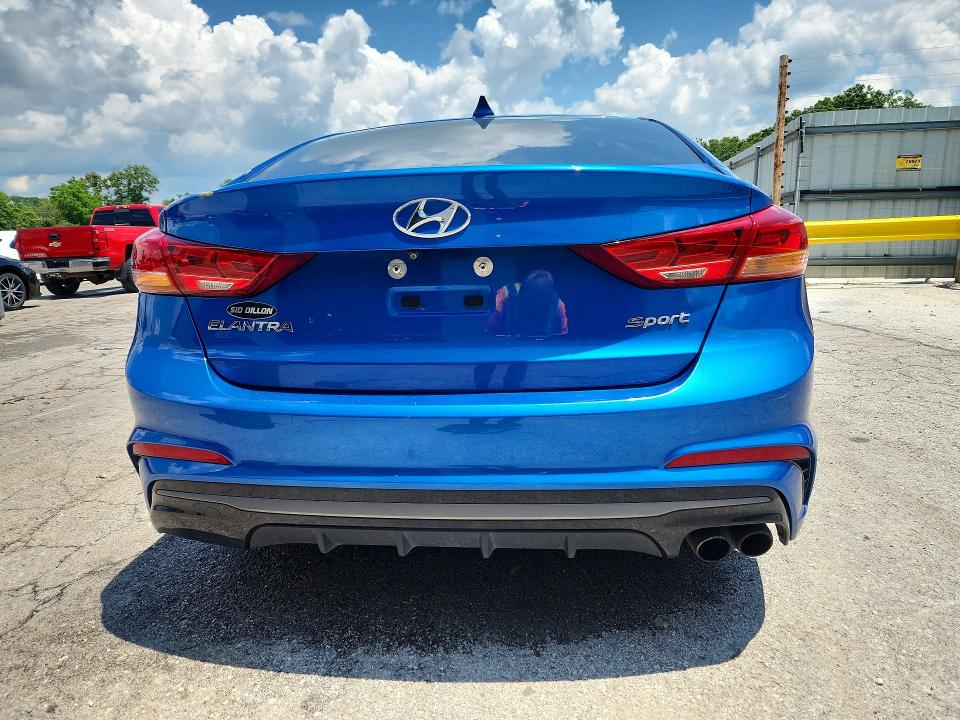 Продаж на аукціоні авто 2018 Hyundai Elantra, vin: KMHD04LB5JU468642, номер лоту: 55654386