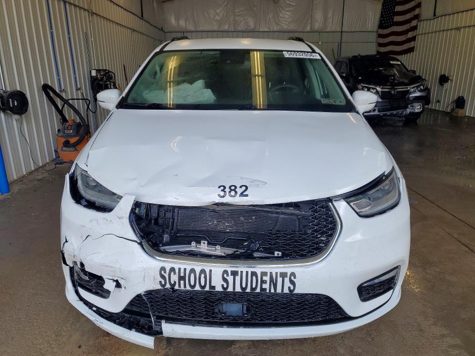 56932056 :رقم المزاد ، 2C4RC1BGXNR178090 vin ، 2022 Chrysler Pacifica مزاد بيع