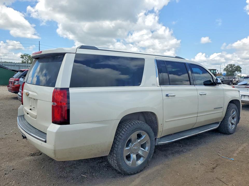 56151856 :رقم المزاد ، 1GNSKKKC9FR147421 vin ، 2015 Chevrolet Suburban مزاد بيع