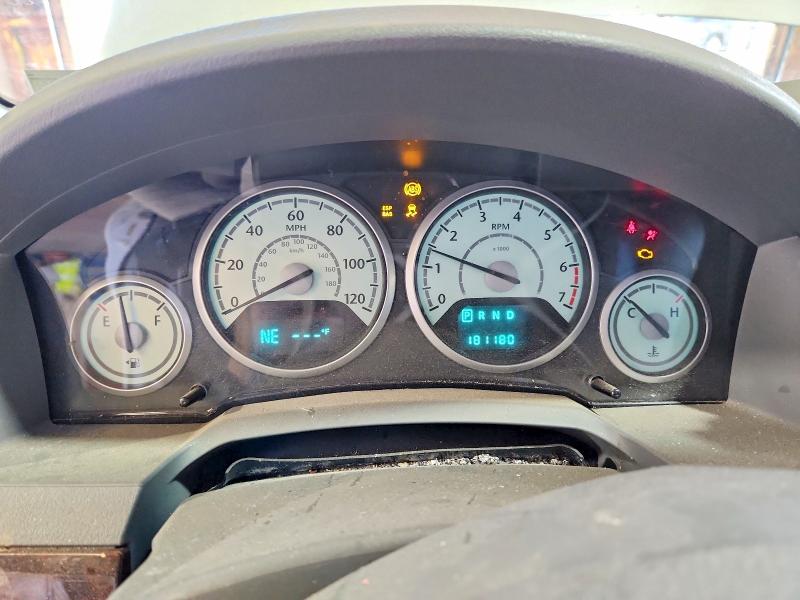 57507196 :رقم المزاد ، 2A4RR5D16AR131979 vin ، 2010 Chrysler Town & Country مزاد بيع