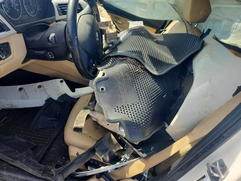 2018 Bmw 320 მანქანა იყიდება აუქციონზე, vin: WBA8E5G53JNV02554, აუქციონის ნომერი: 58651036