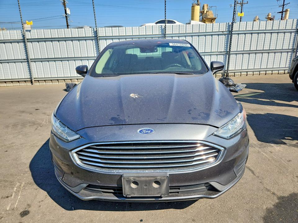 56412806 :رقم المزاد ، 3FA6P0LU4LR267348 vin ، 2020 Ford Fusion مزاد بيع