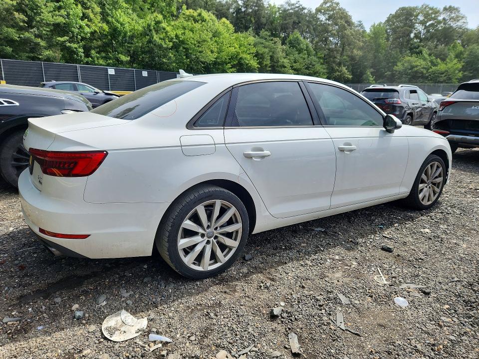 57879116 :رقم المزاد ، WAUGMAF4XHN043937 vin ، 2017 Audi A4 مزاد بيع