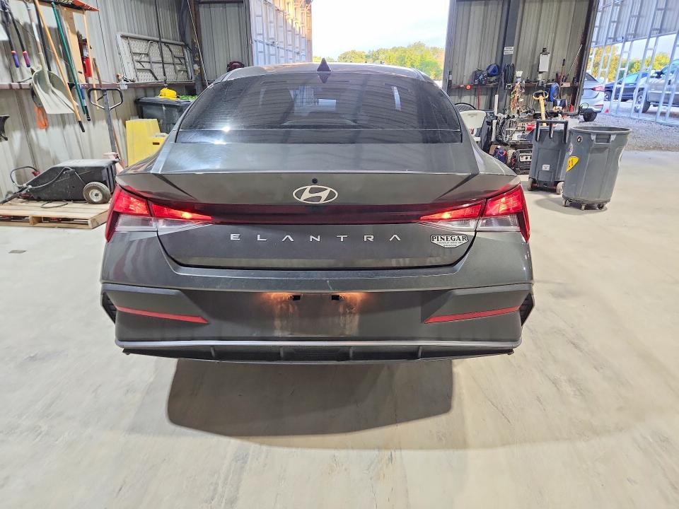 2024 Hyundai Elantra მანქანა იყიდება აუქციონზე, vin: KMHLM4DG0RU677647, აუქციონის ნომერი: 57294616