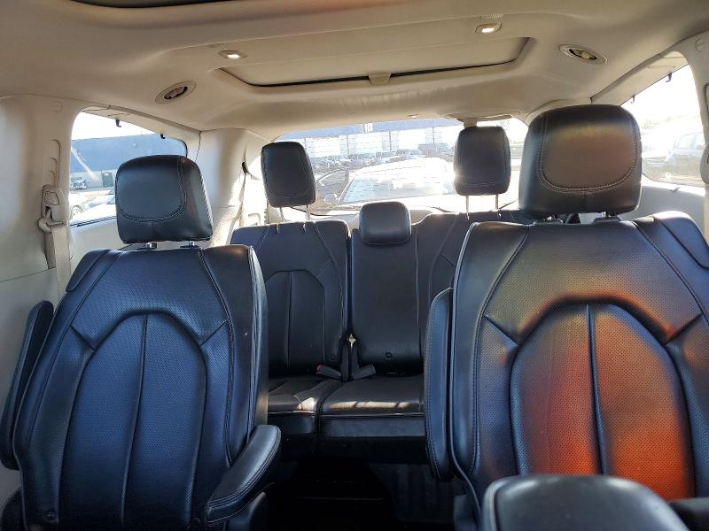 55698716 :رقم المزاد ، 2C4RC1GG2JR232856 vin ، 2018 Chrysler Pacifica مزاد بيع