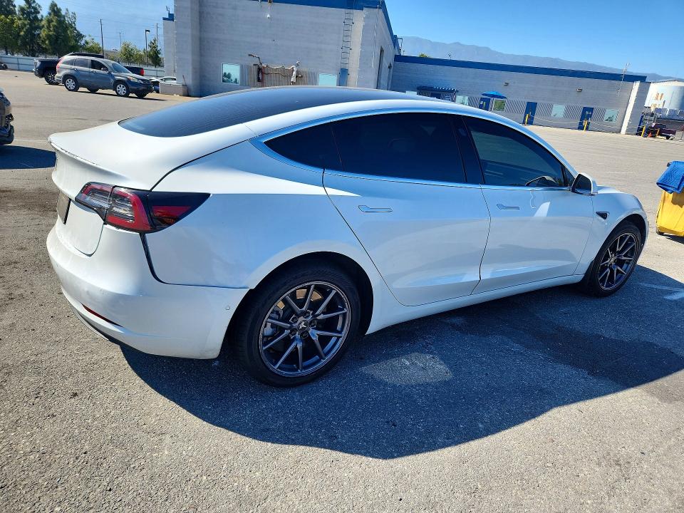 2020 Tesla Model 3 მანქანა იყიდება აუქციონზე, vin: 5YJ3E1EA7LF706247, აუქციონის ნომერი: 58132426