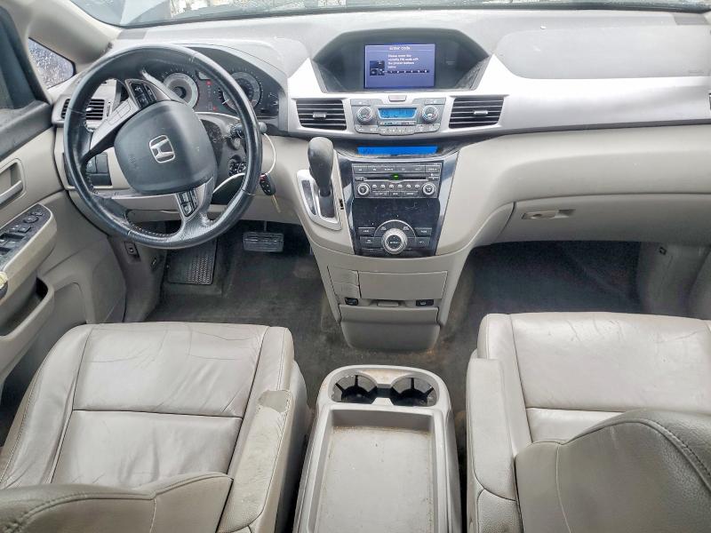 55990206 :رقم المزاد ، 5FNRL5H65DB041073 vin ، 2013 Honda Odyssey مزاد بيع