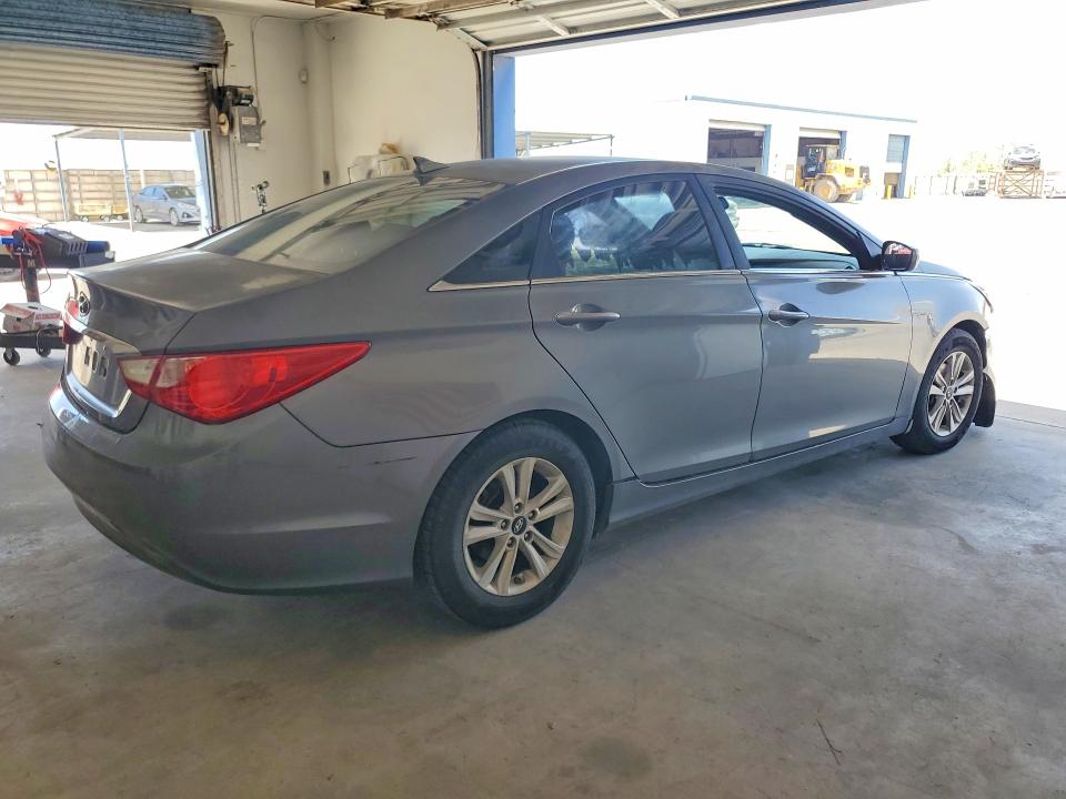 2013 Hyundai Sonata მანქანა იყიდება აუქციონზე, vin: 5NPEB4AC7DH695361, აუქციონის ნომერი: 58297416