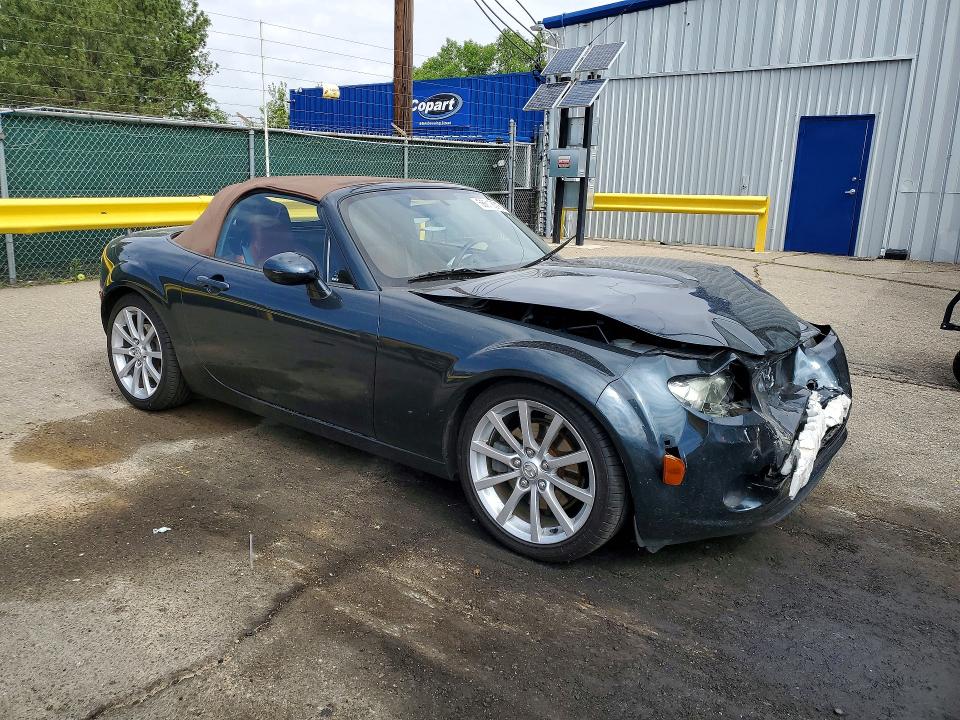56612016 :رقم المزاد ، JM1NC25F760103172 vin ، 2006 Mazda Mx-5 Miata مزاد بيع
