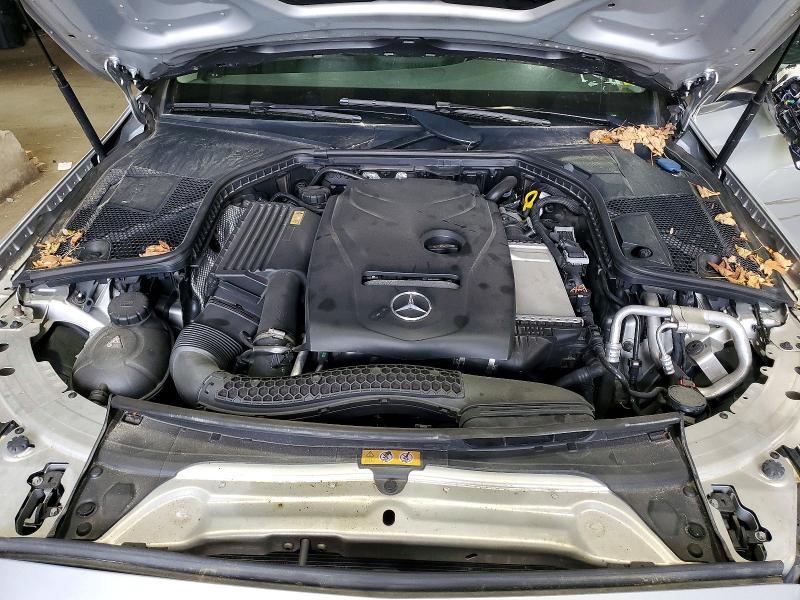 56572186 :رقم المزاد ، 55SWF4KB9GU173654 vin ، 2016 Mercedes-benz C مزاد بيع