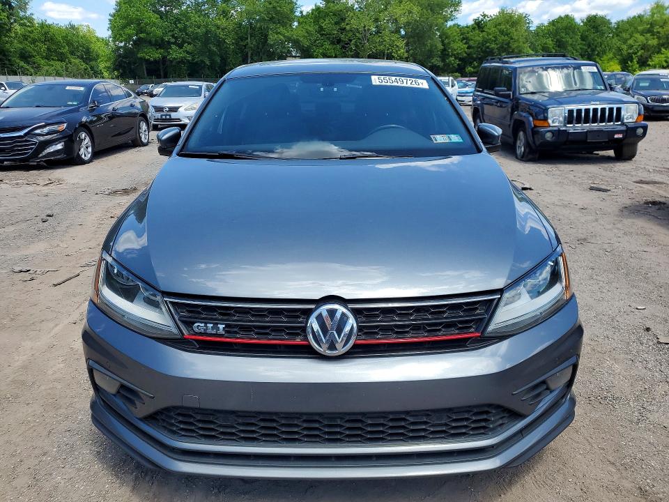 55549726 :رقم المزاد ، 3VW5T7AJ8HM320315 vin ، 2017 Volkswagen Jetta مزاد بيع