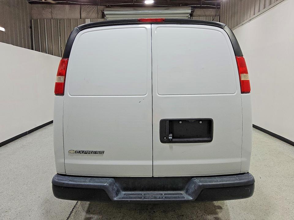 2018 Chevrolet Express G2500 მანქანა იყიდება აუქციონზე, vin: 1GCWGAFP7J1340094, აუქციონის ნომერი: 57610066