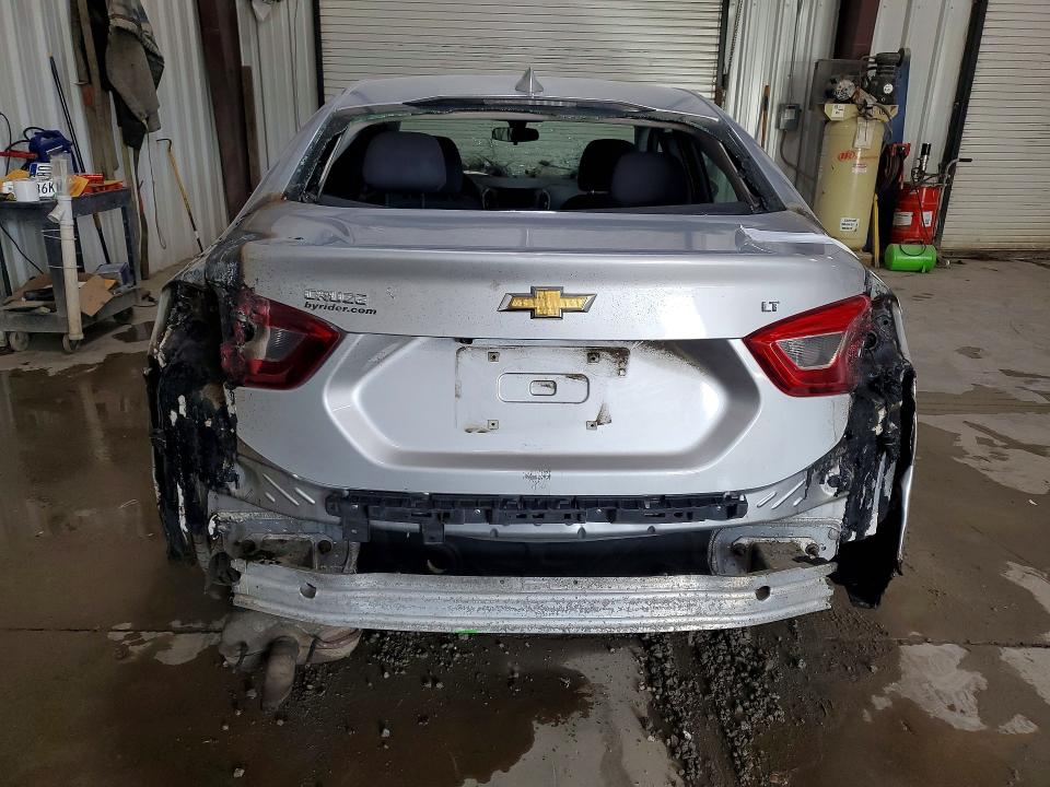 57221766 :رقم المزاد ، 1G1BE5SM1J7239291 vin ، 2018 Chevrolet Cruze مزاد بيع