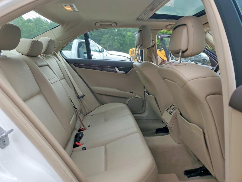 55355096 :رقم المزاد ، WDDGF4HB0ER315156 vin ، 2014 Mercedes-benz C مزاد بيع