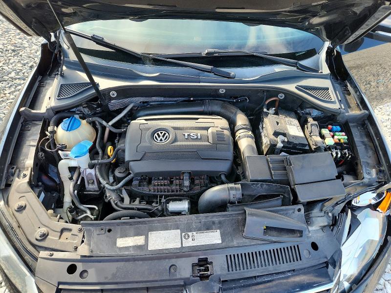 58619496 :رقم المزاد ، 1VWAT7A30FC040970 vin ، 2015 Volkswagon Passat مزاد بيع