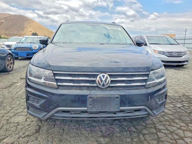 55430146 :رقم المزاد ، 3VV3B7AX8LM102340 vin ، 2020 Volkswagen Tiguan مزاد بيع