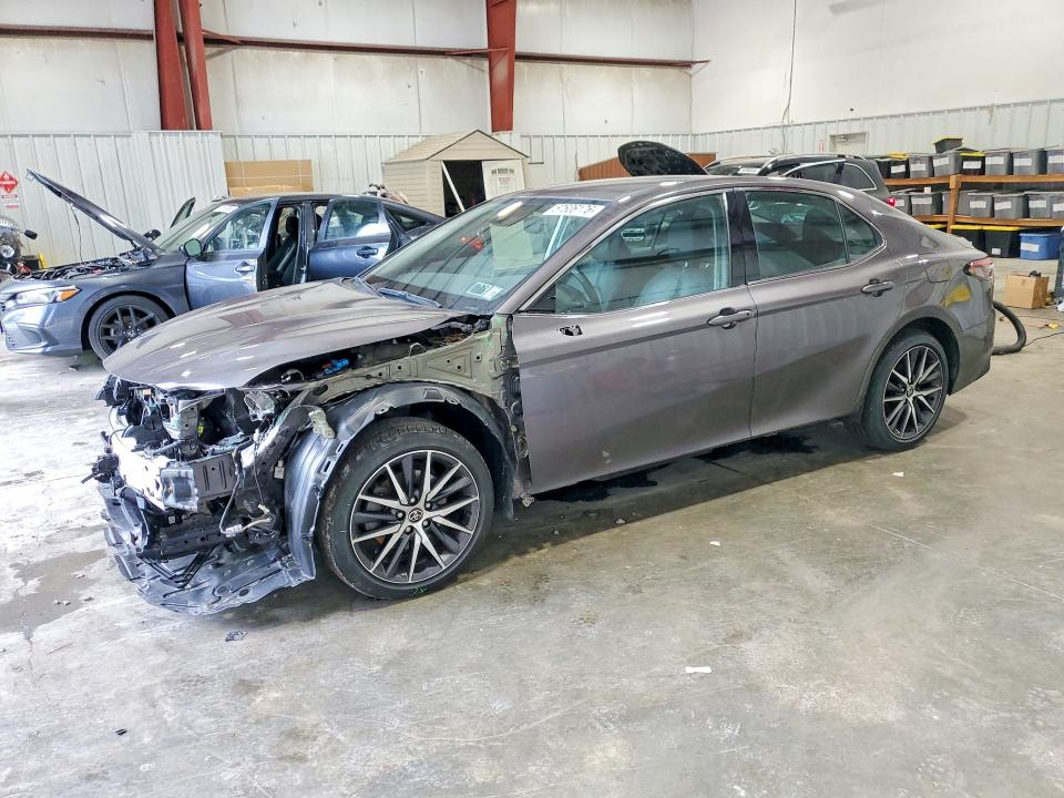 Auction sale of the 2022 Toyota Camry, vin: 4T1F31AK7NU573724, lot number: 57606176