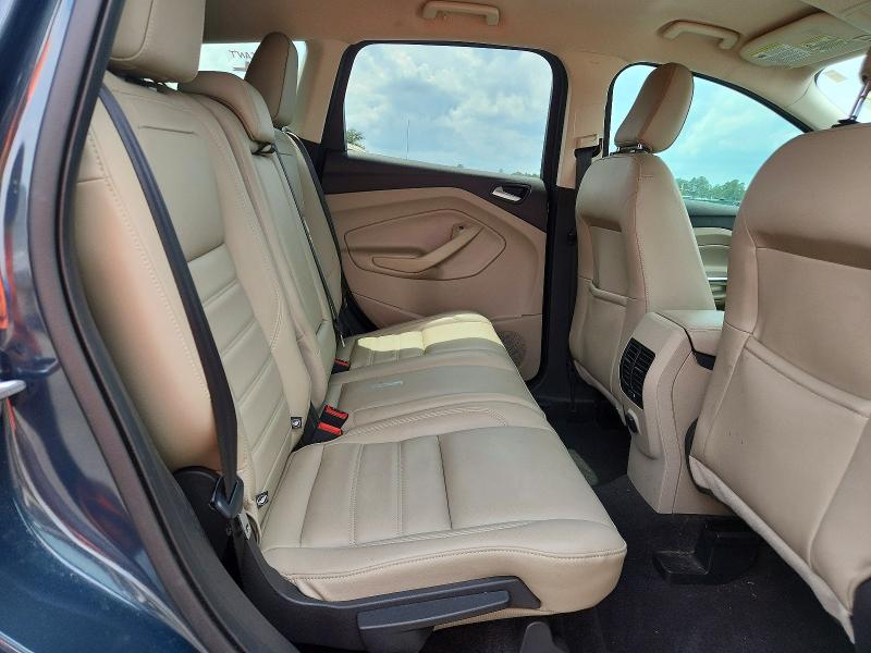 55837806 :رقم المزاد ، 1FMCU0HD5KUA90004 vin ، 2019 Ford Escape مزاد بيع