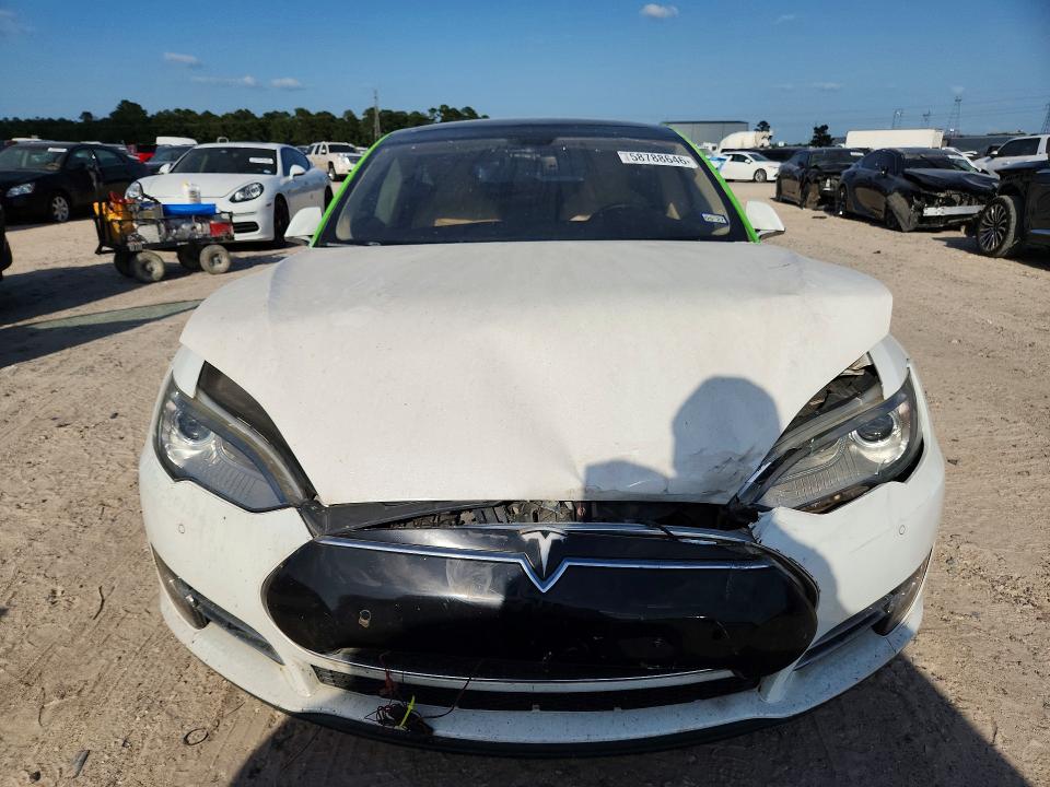 2014 Tesla Model S მანქანა იყიდება აუქციონზე, vin: 5YJSA1H14EFP43682, აუქციონის ნომერი: 58788646