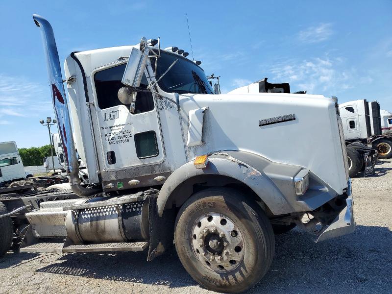 54999026 :رقم المزاد ، 1XKDDB9X47J203645 vin ، 2007 Kenworth Construction مزاد بيع