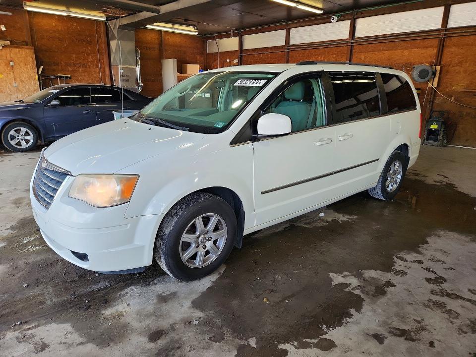 Auction sale of the 2010 Chrysler Town & Country, vin: 2A4RR5D1XAR369558, lot number: 58324666